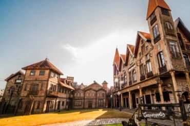 Descubra a magia de Campanópolis, com suas construções medievais, bosques encantados e paisagens que parecem saídas de um conto de fadas.