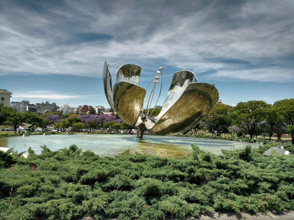 Planeje sua viagem perfeita para Buenos Aires com o My Little Buenos Aires. Descubra cultura, gastronomia, arquitetura impressionante e passeios personalizados.