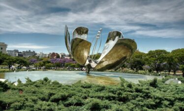 Planeje sua viagem perfeita para Buenos Aires com o My Little Buenos Aires. Descubra cultura, gastronomia, arquitetura impressionante e passeios personalizados.