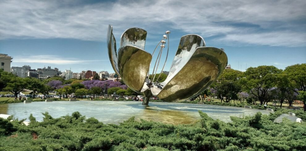 Planeje sua viagem perfeita para Buenos Aires com o My Little Buenos Aires. Descubra cultura, gastronomia, arquitetura impressionante e passeios personalizados.