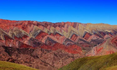 Quebrada de Humahuaca com Hornocal(cerro 14 colores)