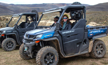 Aventura Extrema 4x4 Calafate: explore os Balcones do Cerro Huyliche com guia bilíngue, traslado e refeição incluídos.