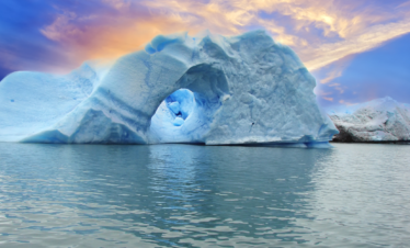 Todo Glaciares Captain's Club você navega pelo Lago Argentino em uma experiência única e desfruta de um almoço completo.