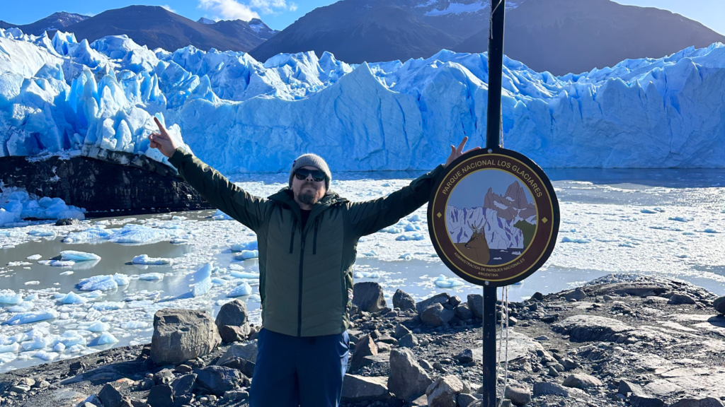 Descubra o glaciar Perito Moreno em um minitrekking na Patagônia. Caminhe sobre o gelo, aprecie vistas panorâmicas e viva uma aventura.