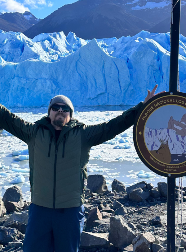 Descubra o glaciar Perito Moreno em um minitrekking na Patagônia. Caminhe sobre o gelo, aprecie vistas panorâmicas e viva uma aventura.