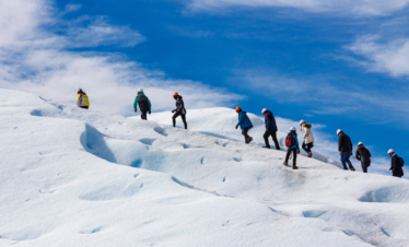 Descubra o glaciar Perito Moreno em um minitrekking na Patagônia. Caminhe sobre o gelo, aprecie vistas panorâmicas e viva uma aventura.