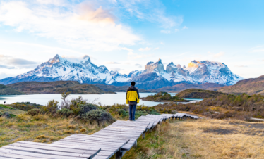 Explore as maravilhas do Parque Nacional Torres del Paine em uma excursão de dia inteiro saindo de El Calafate.