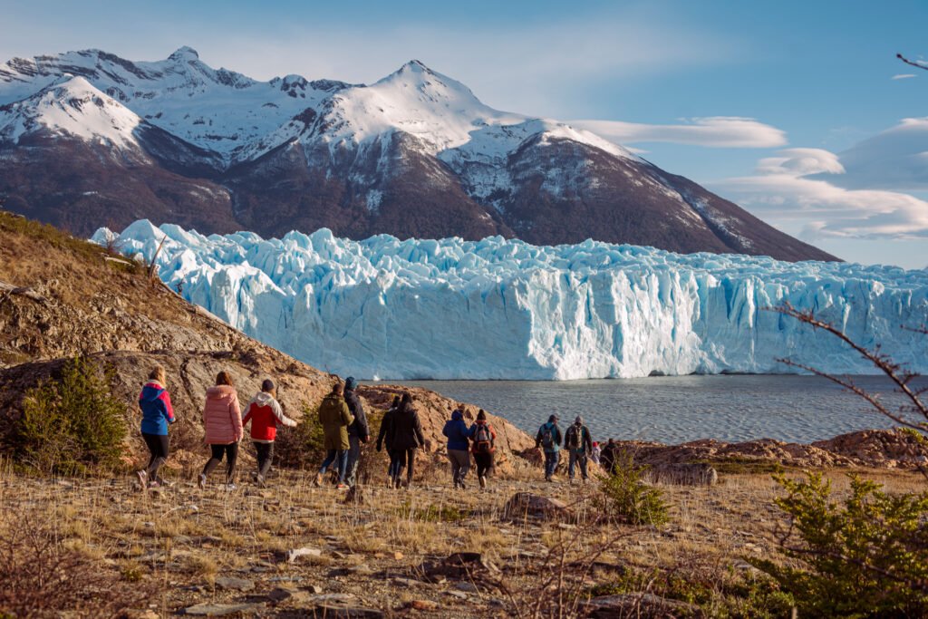 Explore a majestade do Glaciar Perito Moreno com a My Little Buenos Aires. Garanta momentos inesquecíveis na Patagônia (Foto: Reprodução/ My Little Buenos Aires).