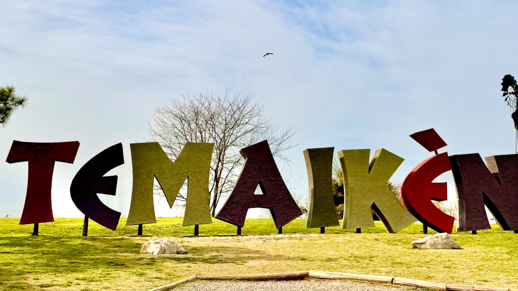 Explore o Bioparque Temaikèn em uma excursão perfeita para famílias. Inclui transporte, guia e ingressos. Divirta-se em meio à natureza!