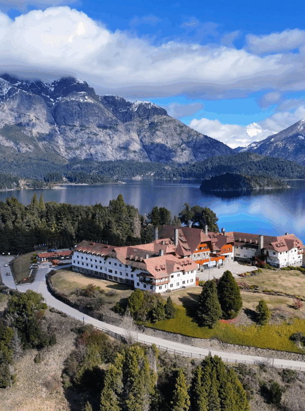 Conheça o Circuito Chico, um passeio icônico em Bariloche que revela paisagens incríveis, mirantes deslumbrantes e paradas imperdíveis.