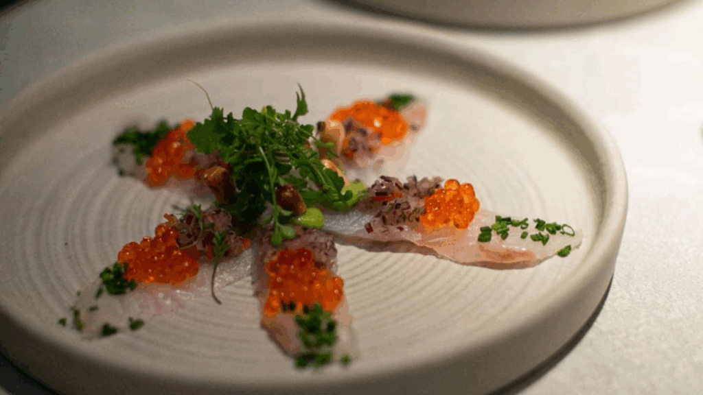 Descubra os restaurantes da Argentina premiados pelo Guia Michelin 2025, incluindo novas estrelas em Buenos Aires e Mendoza.