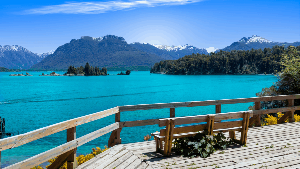 Explore o Bosque de Arrayanes e a Isla Victoria, cenários icônicos da Patagônia Argentina. Um passeio fascinante com natureza e história.