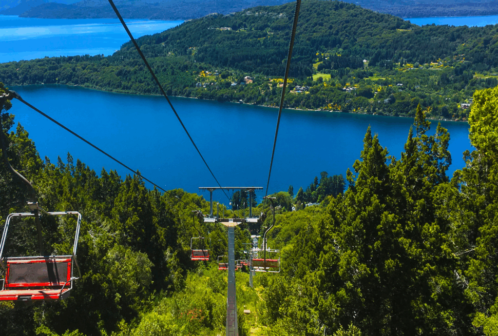 Bariloche é um destino incrível para famílias com crianças. Descubra os passeios ideais para os pequenos e veja um checklist completo de documentos para viajar com tranquilidade.