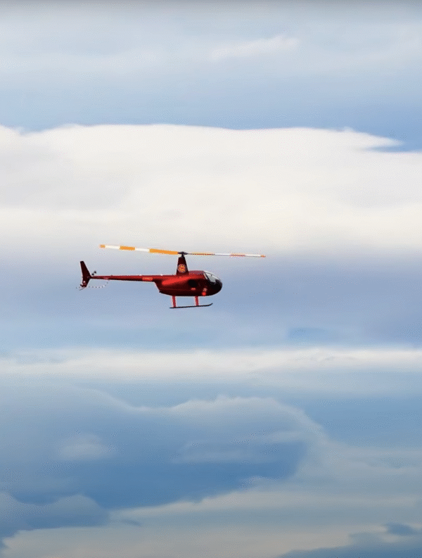 Descubra o Sky Over Perito Moreno, o passeio de helicóptero que oferece vistas aéreas inesquecíveis do glaciar mais famoso da Patagônia. Viva uma experiência surpreendente em El Calafate.