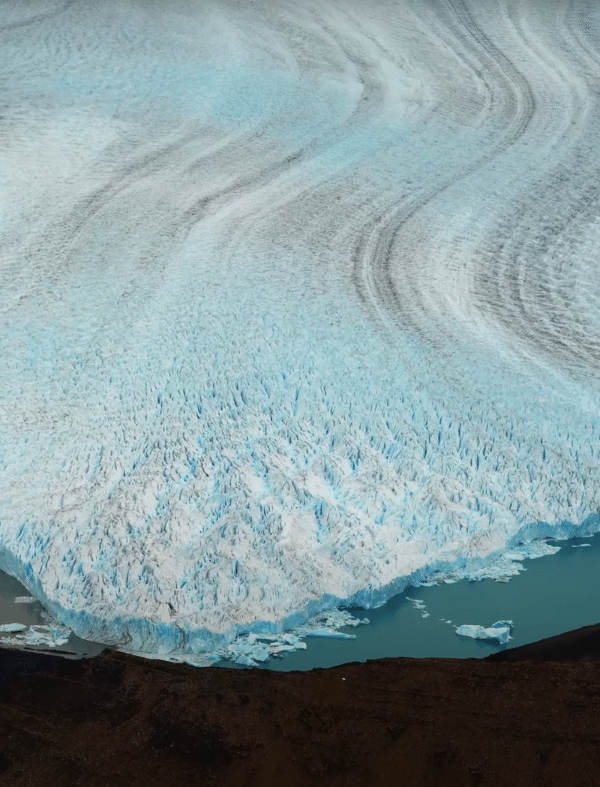 Descubra o Sky Over Perito Moreno, o passeio de helicóptero que oferece vistas aéreas inesquecíveis do glaciar mais famoso da Patagônia. Viva uma experiência surpreendente em El Calafate.
