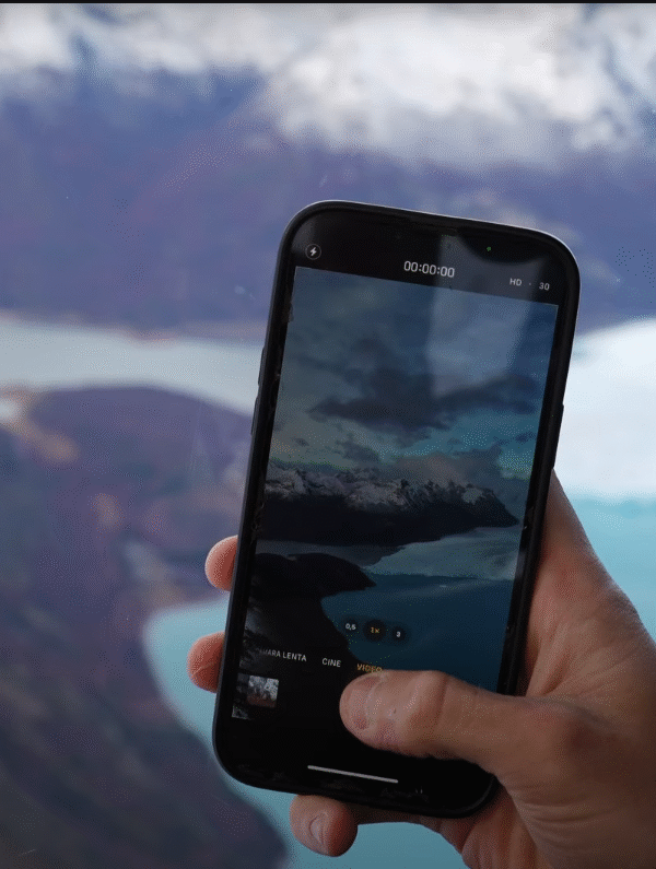 Descubra o Sky Over Perito Moreno, o passeio de helicóptero que oferece vistas aéreas inesquecíveis do glaciar mais famoso da Patagônia. Viva uma experiência surpreendente em El Calafate.