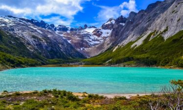 Explore a Laguna Esmeralda em um trekking com trilhas por bosques e vales da Patagônia, guiados por um especialista e almoço incluso.