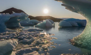Descubra o Glaciar Viedma, com navegação pelo Lago Viedma, trekking leve e aproximação ao maior glaciar da Argentina.