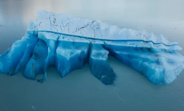 Descubra o Glaciar Viedma, com navegação pelo Lago Viedma, trekking leve e aproximação ao maior glaciar da Argentina.