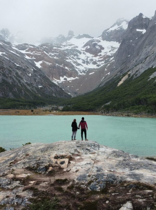 Explore a Laguna Esmeralda em um trekking com trilhas por bosques e vales da Patagônia, guiados por um especialista e almoço incluso.
