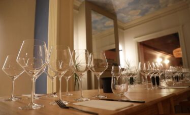Viva uma experiência gastronômica única no Restaurante Centauro, em Mendoza. Um jantar que combina tecnologia, sustentabilidade e os melhores sabores regionais em um menu harmonizado de 4 ou 8 tempos.