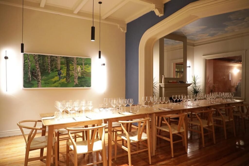 Viva uma experiência gastronômica única no Restaurante Centauro, em Mendoza. Um jantar que combina tecnologia, sustentabilidade e os melhores sabores regionais em um menu harmonizado de 4 ou 8 tempos.