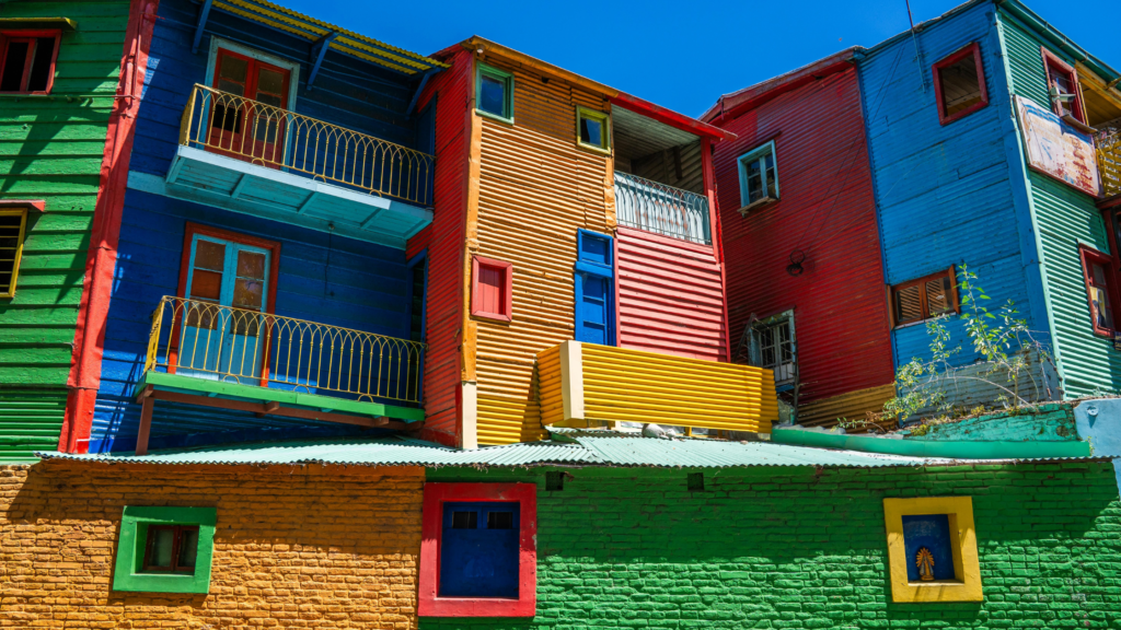 Descubra como é Buenos Aires em março: clima, o que vestir, eventos, feriados e os melhores passeios para aproveitar a cidade em 2026.