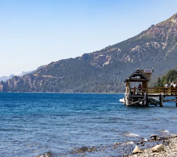 Descubra o Circuito Grande em Bariloche, uma excursão de dia completo que revela alguns dos cenários mais impressionantes da Patagônia Argentina.