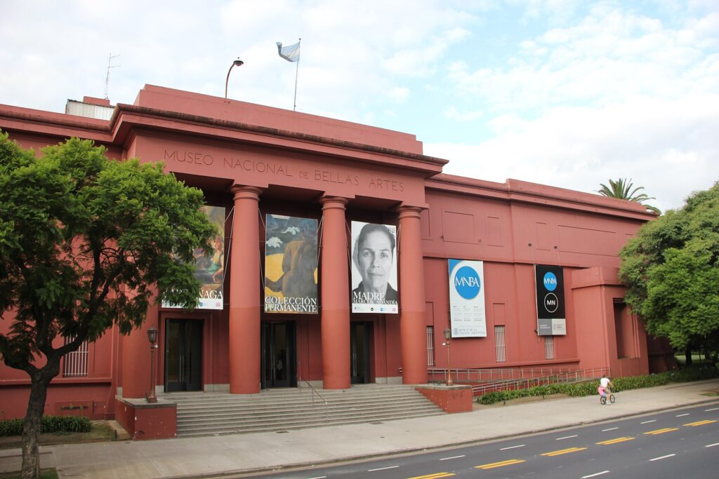 Descubra museus gratuitos em Buenos Aires e explore o melhor da arte, da história e da cultura argentina sem gastar nada.